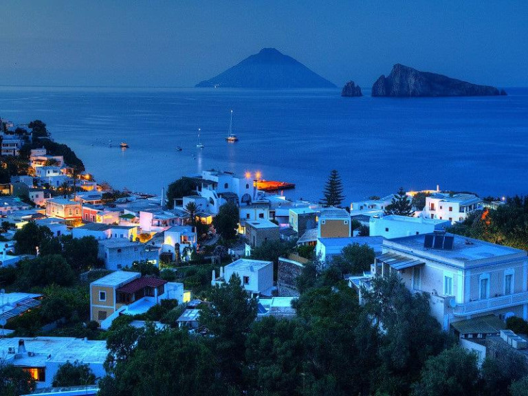 Before You Book That Hotel in Italy, Read This.