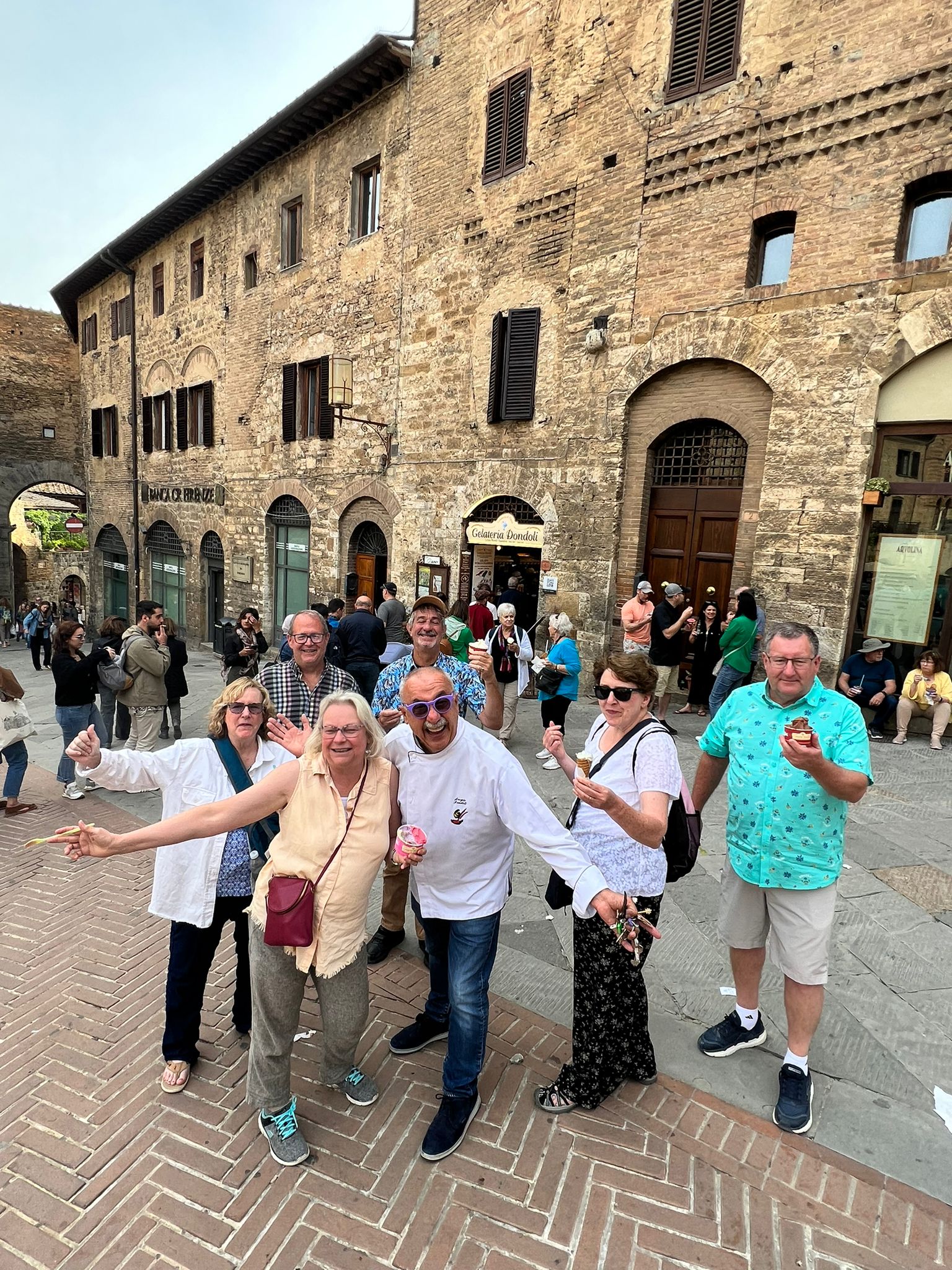 We Bring the Best Guides