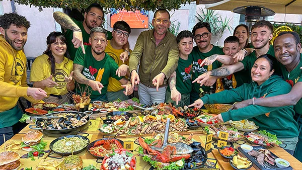 Aperitivo experience with fresh seafood in Italy