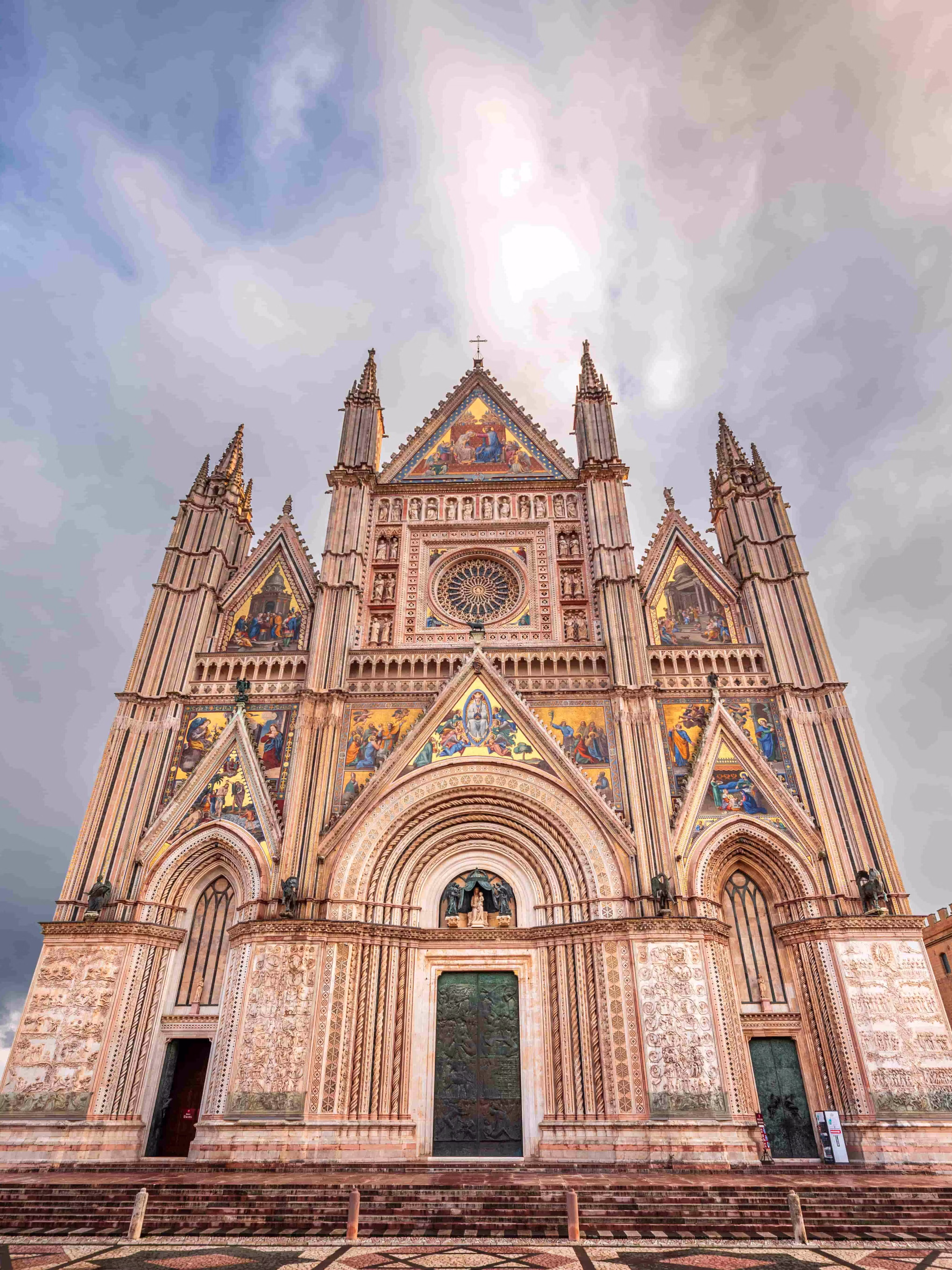 orvieto-duomo-and-the-underground-city.jpg