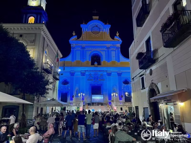 Discover Minori 