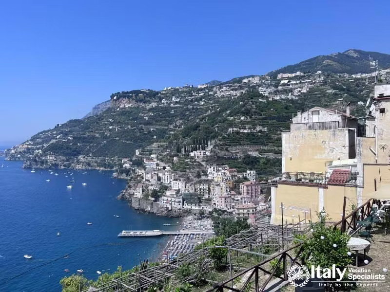 Discover Minori 