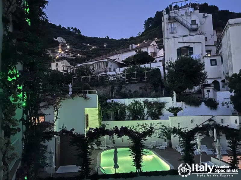  Amalfi Coast 