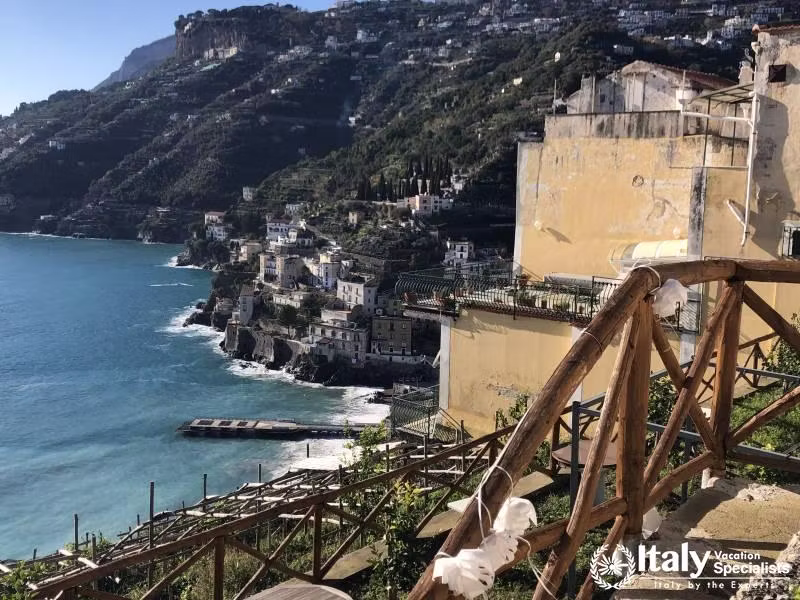Discover Minori 