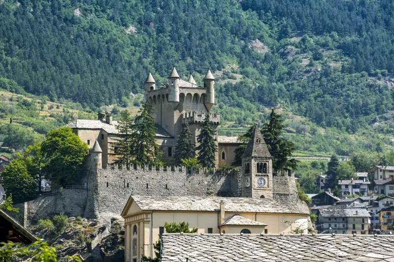 travel experience in Aosta Italy with private tours and local guides