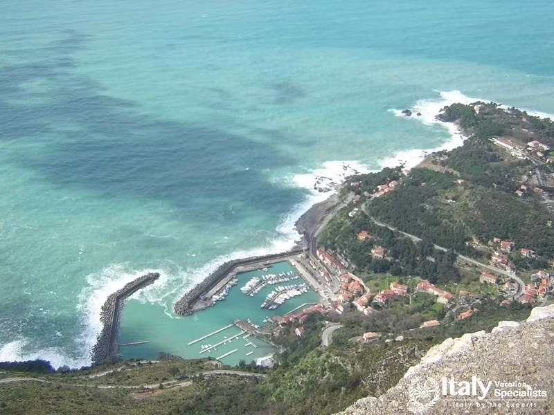  Italy seaside resort town in southern Italy 
