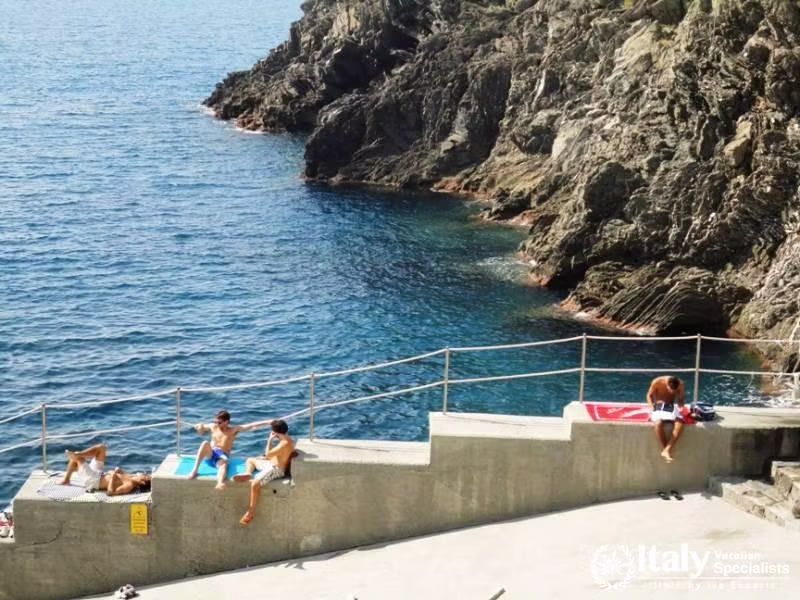 Hanging out in Manarola - Cinque Terre National Park 