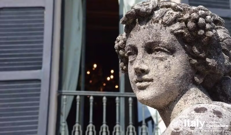  Creative arts in Italy Lake District 