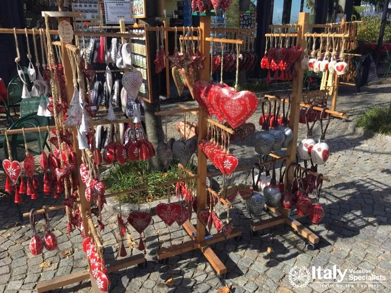 Brunate Chrstmas Decorations 