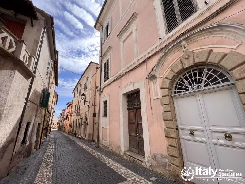 A Walk Through History: Stimiglianoâ€™s Ancient Alleyways