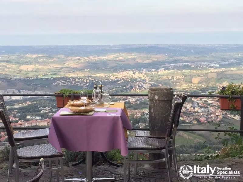 Lunch in San Marino, 