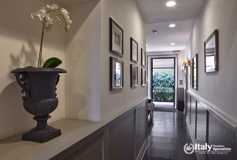 hotel-villa-esperia-mondello-lobby-hallway.jpg