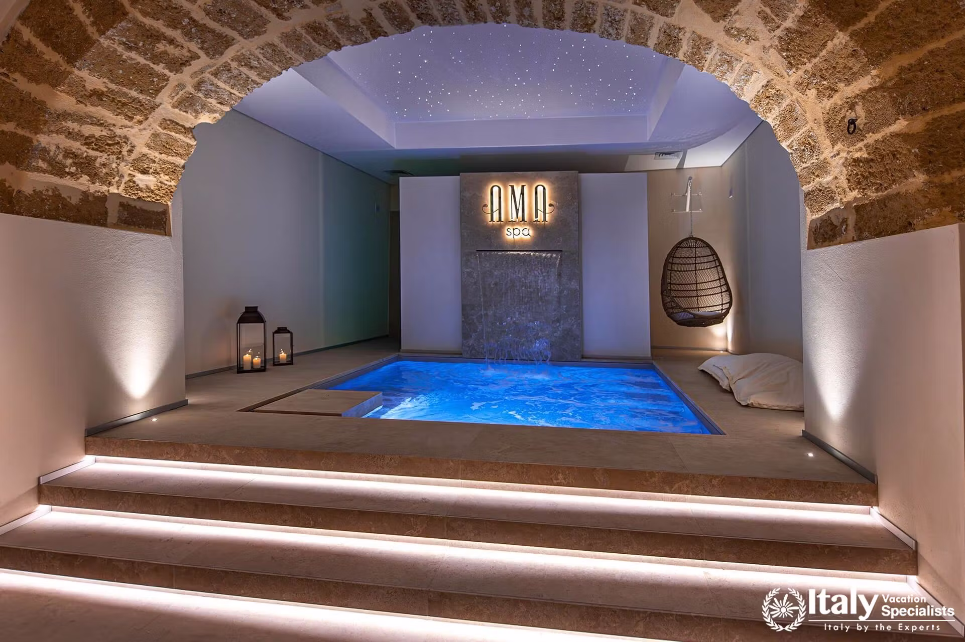 costamante-suites-castellammare-incanto-terrace-jacuzzi.jpg