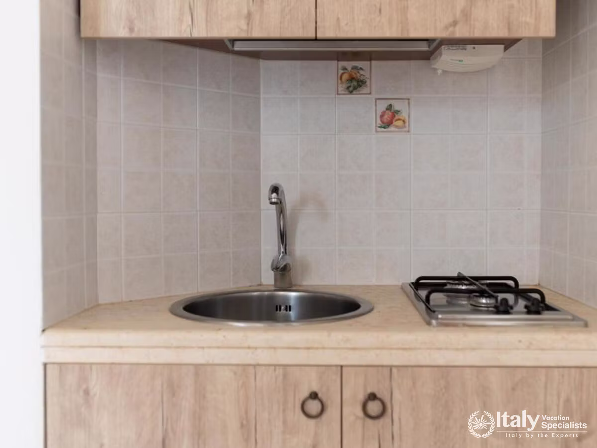 Private Kitchenette and In-Room Facilities