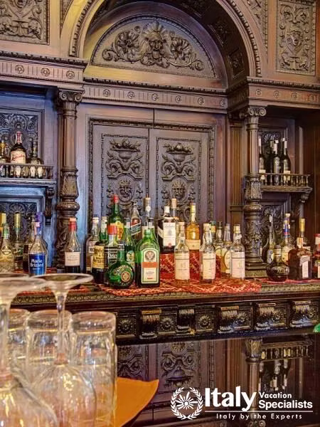 Hotel Bar