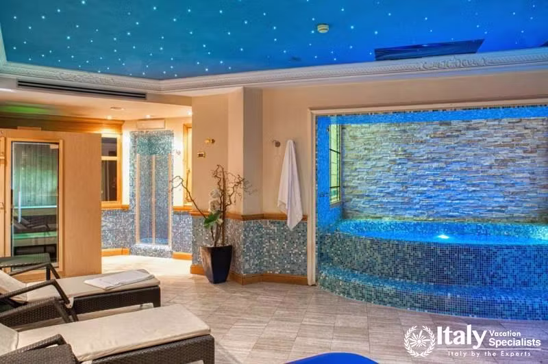Swimming pool in Hotel Barberini