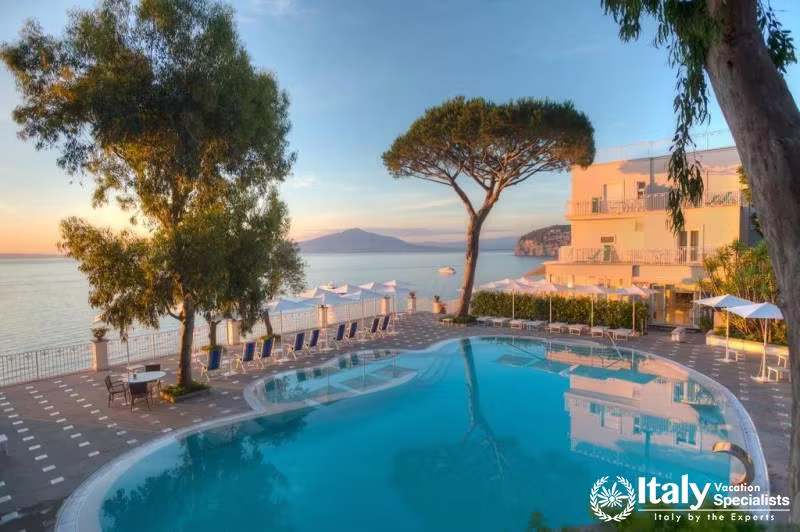 Swimming pool in Grand Hotel Riviera Sorrento