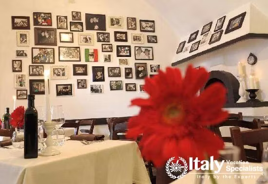 Interior and tables in Osteria Bell'Italia