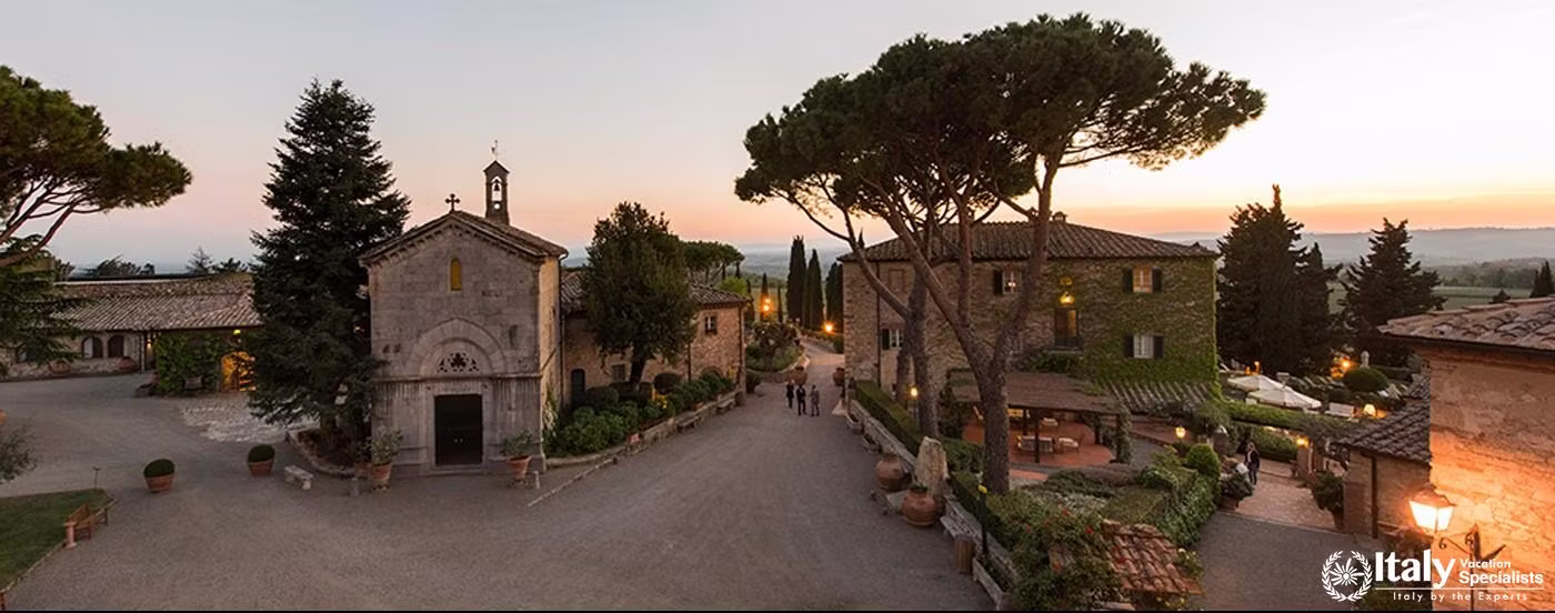 Courtyard Borgo San Felice Hotel