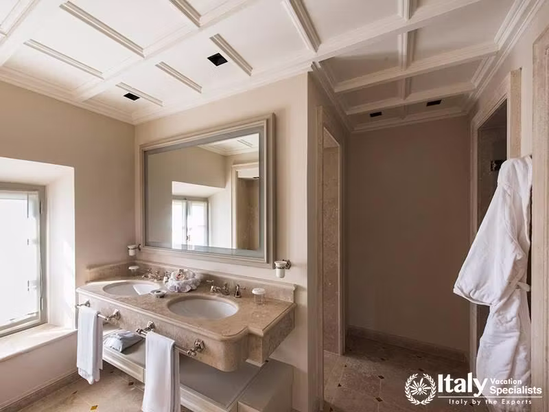 Excellent bathroom in Borgo San Felice Hotel