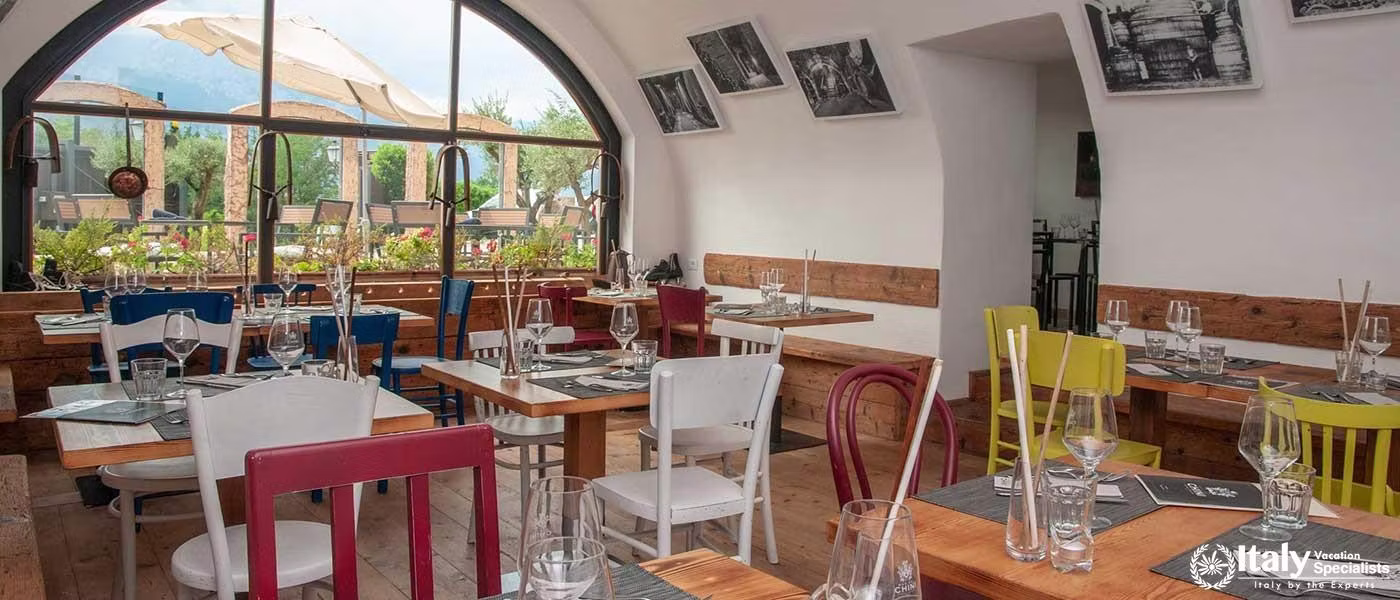 Restaurant and sitting area in Mas dei Chini