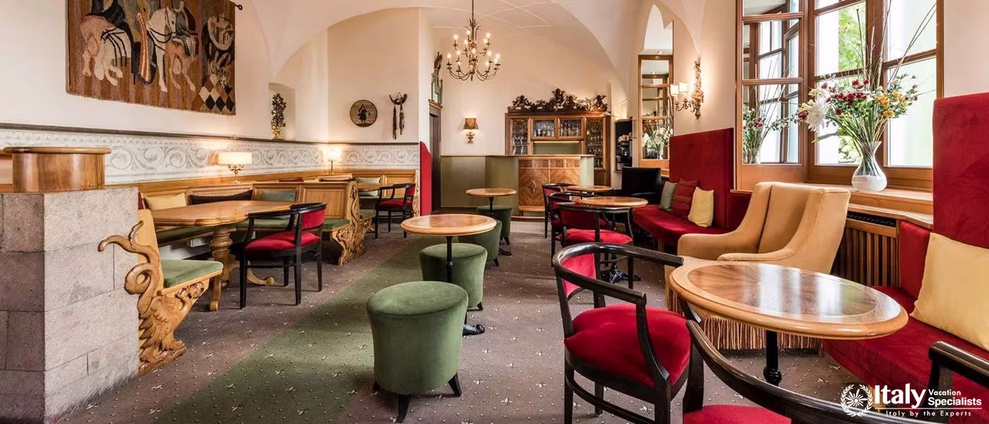 Wonderful interior of Classic Hotel Stetteneck in Italy  