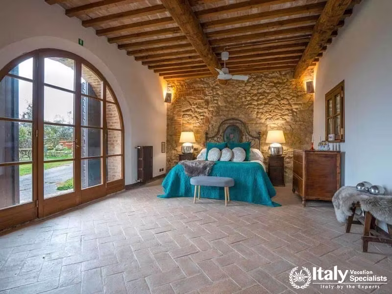 Spacious Serenity in Relais La Chiusas Deluxe Room