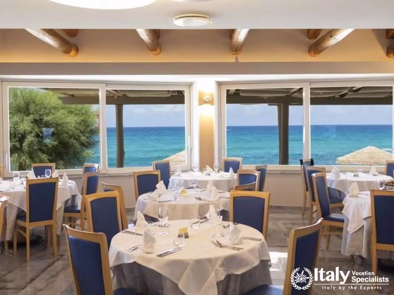Seaside dining at Villaggio Il Gabbiano pairs fine meals with expansive ocean views