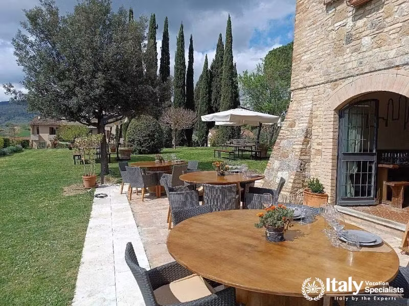 Enjoy an outdoor feast surrounded by Tuscanys beauty