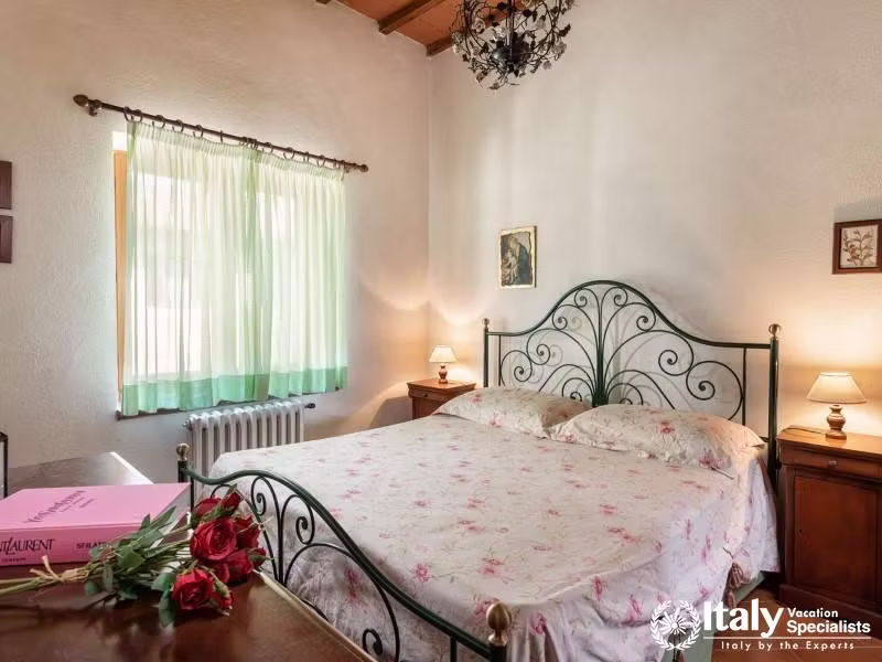 Unwind in our romantic double bedroom, adorned with vintage furnishings and soft, natural light.