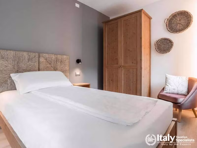 Modern and Cozy Room at Agriturismo Due Carpini in Valdobbiadene, Italy