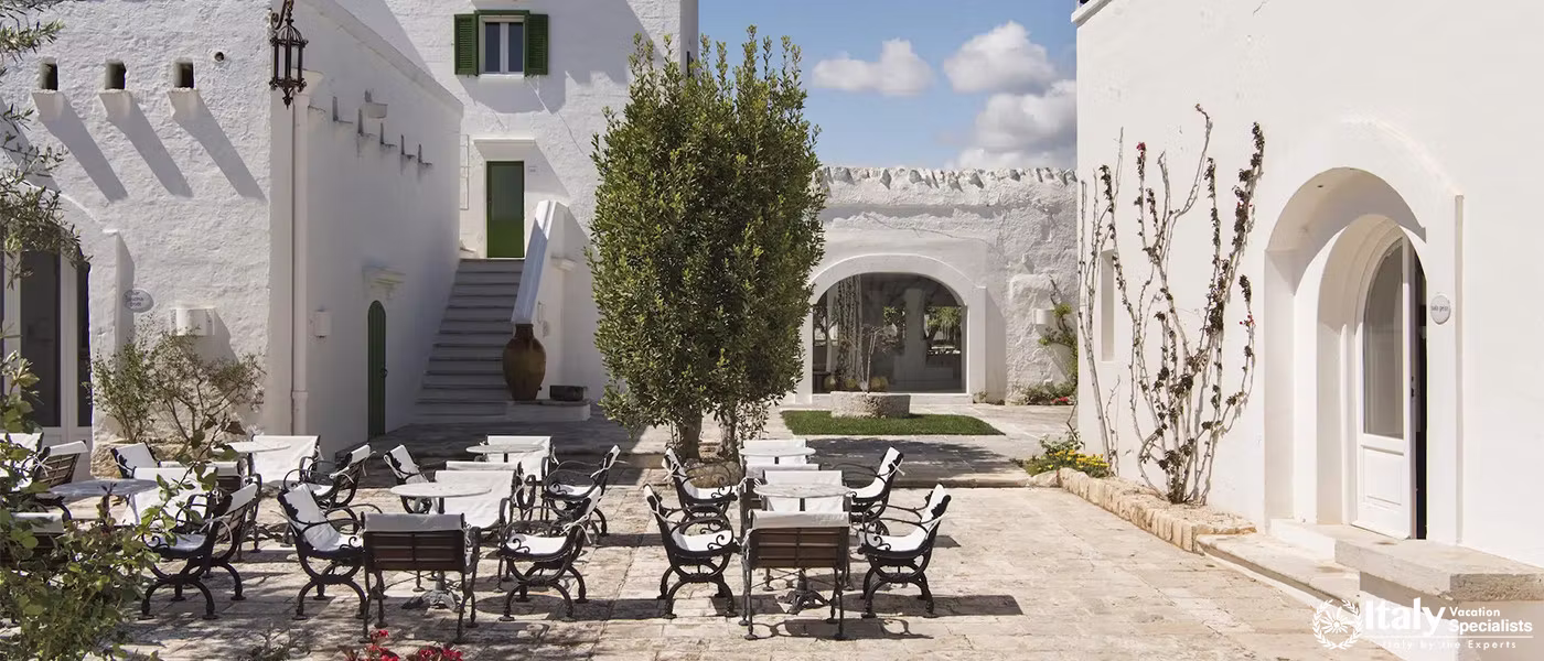 Courtyard Dining Area at Masseria Il Melograno in Monopoli, Italy