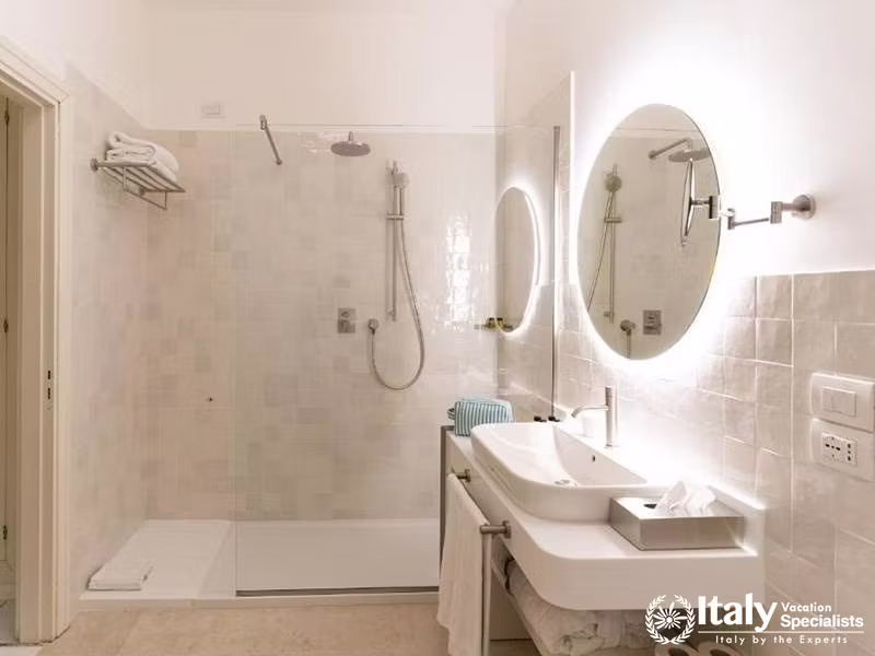 Modern Bathroom Design in Masseria Il Melograno in Monopoli, Italy
