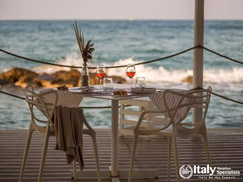 Oceanfront Dining Experience from Hotel Lungarno in Florence, Italy
