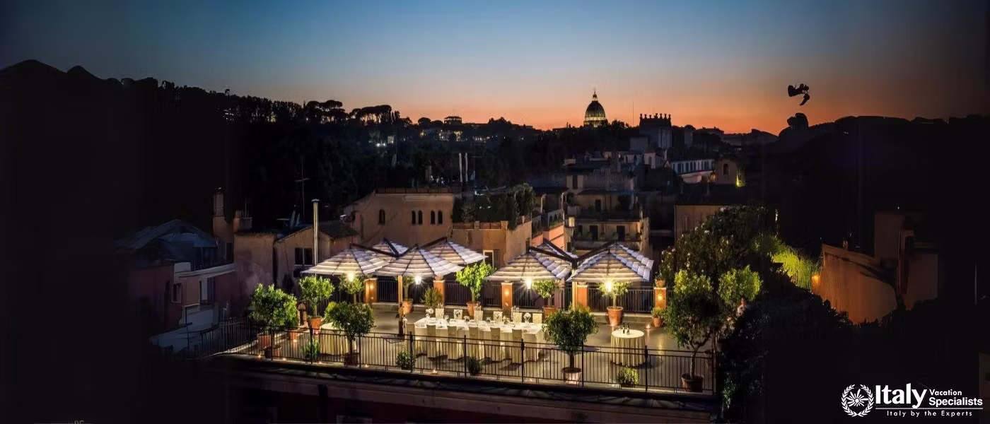 Terrace Restaurant at Night of Hotel Ponte Sisto