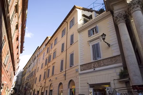 Relais Fontana Di Trevi External View 