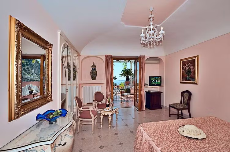 Villa Gabrisa, Room