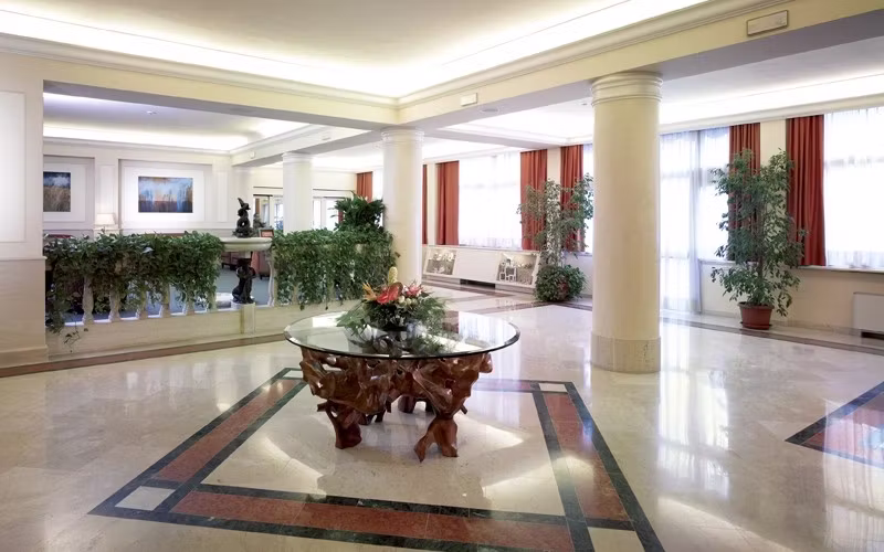 Hotel Adriatico, Main Hall
