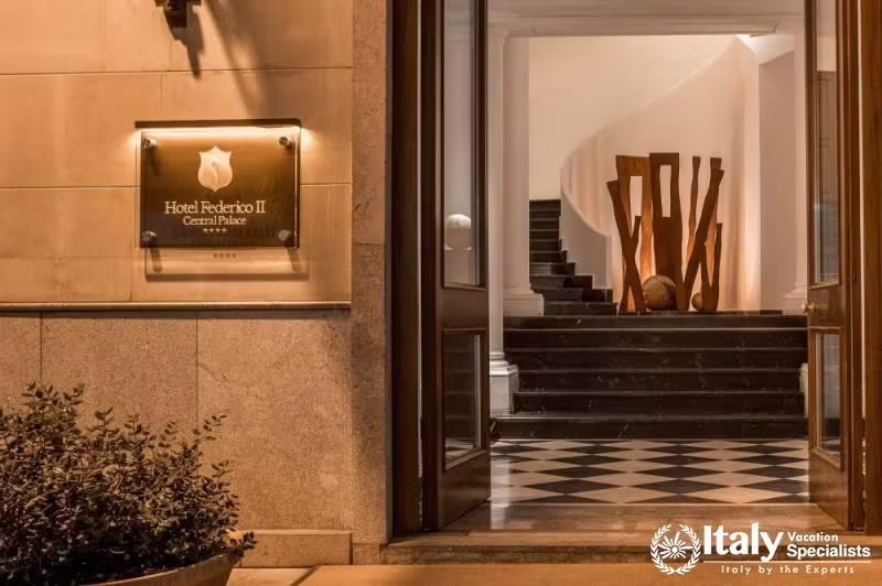 Excellent entrance of Hotel Federico