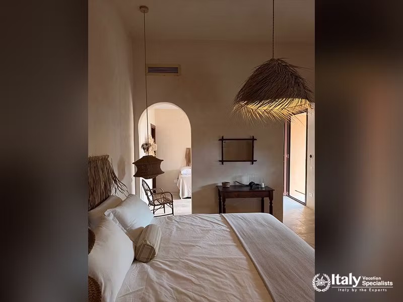 Double bedroom with adjoining area in La Casa sul Mare
