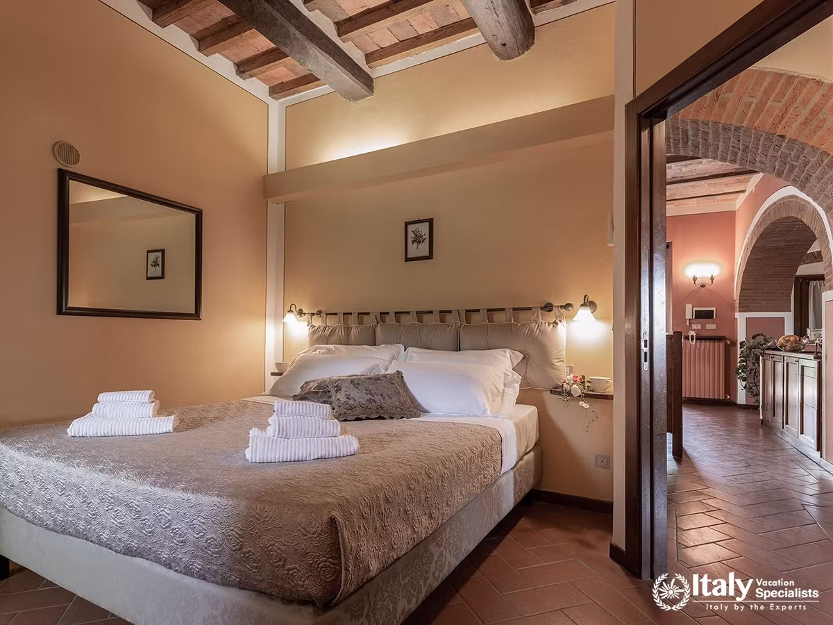 Comfortable Double Bedroom at Villa Buccelletti