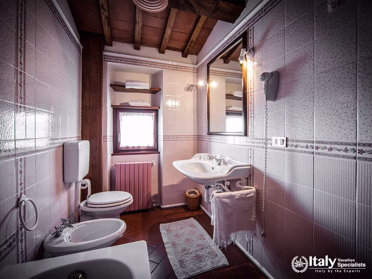 Traditional Tuscan Bathroom at Villa Buccelletti