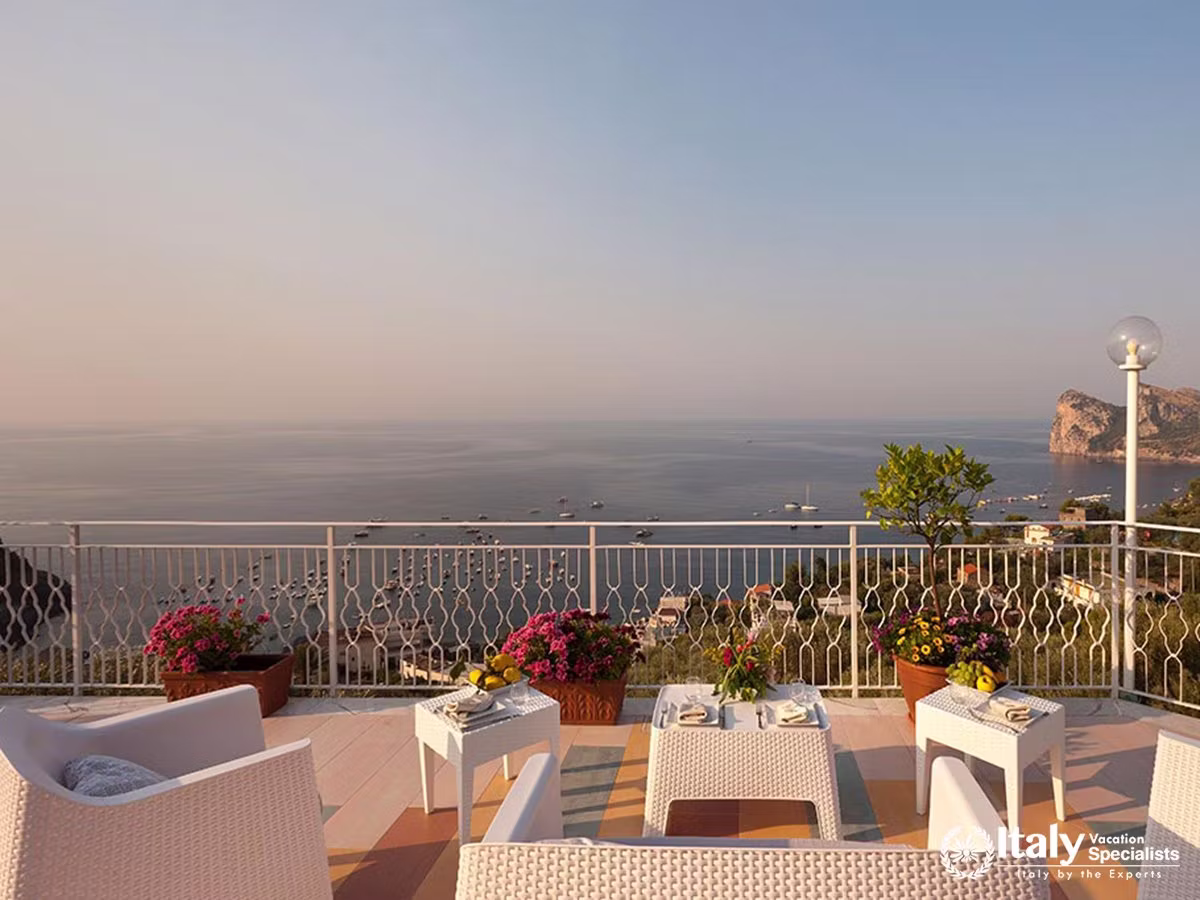 An Intimate Breakfast Overlooking the Mediterranean