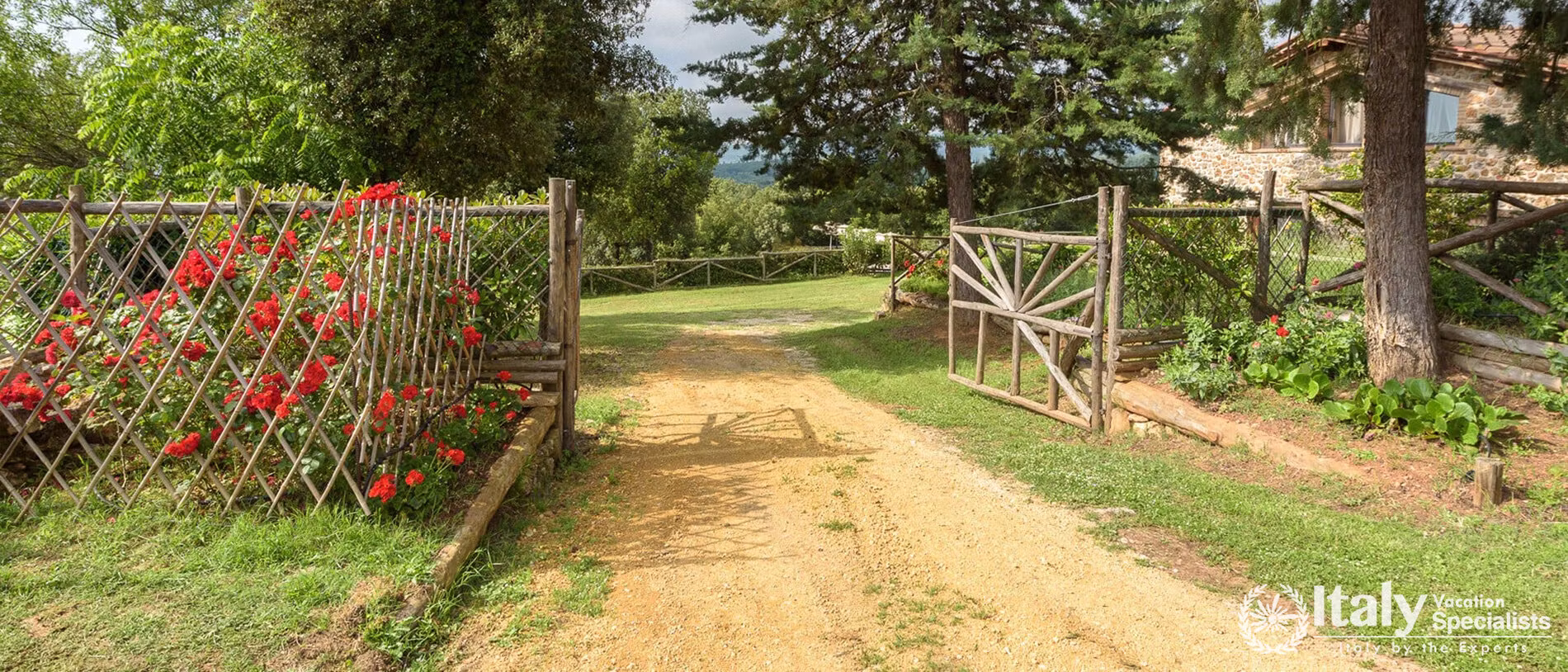 Beautiful Authentic Tuscan Entrance to Villa Montagnola