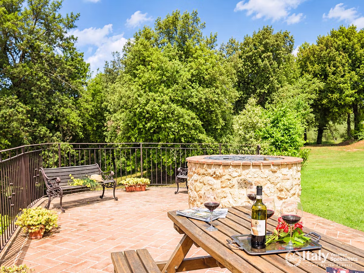 Garden Dining Terrace with Traditional Stone Well