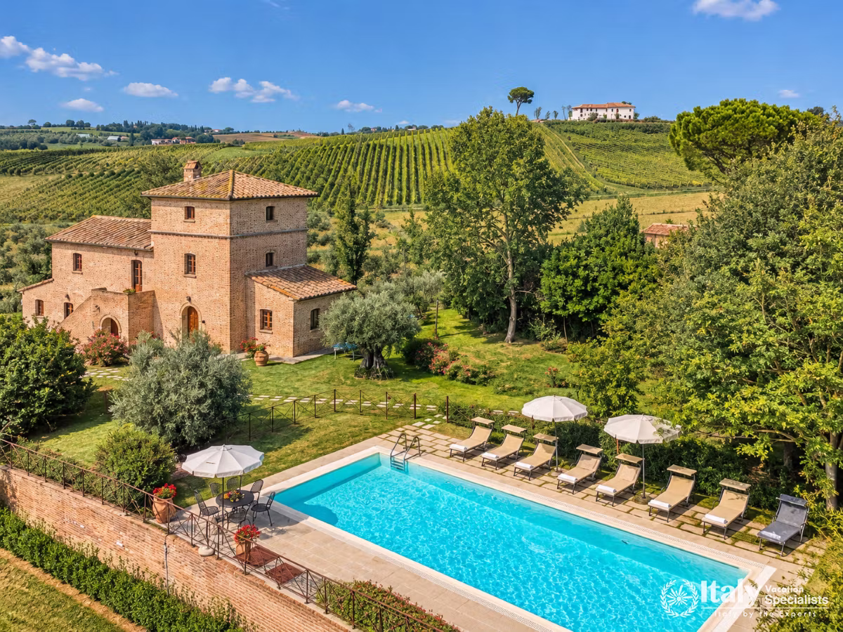 Villa Cortavalle, CASALE CINQUE VALLI 8