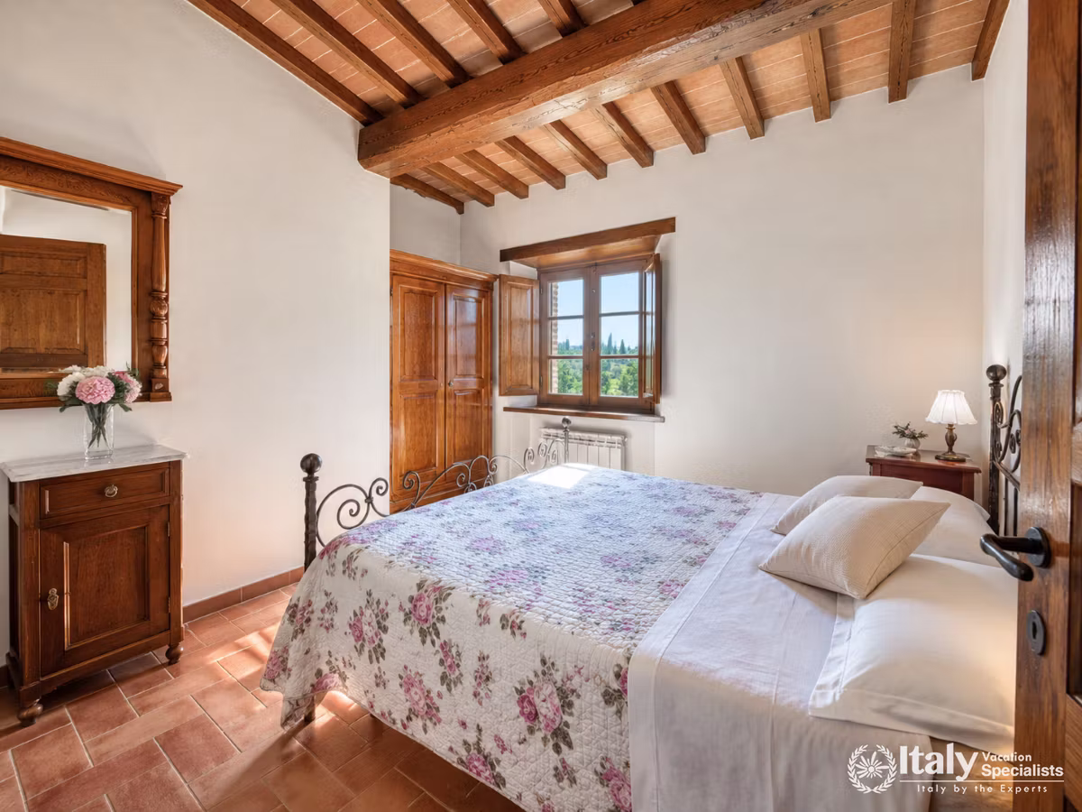 Villa Cortavalle, CASALE CINQUE VALLI 8