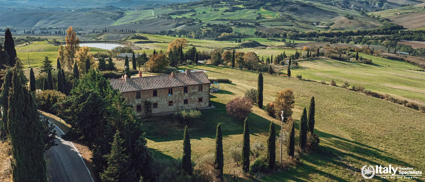Villa Antico Pozzo, Surrounded by Tuscany’s rolling hills and lush greenery.