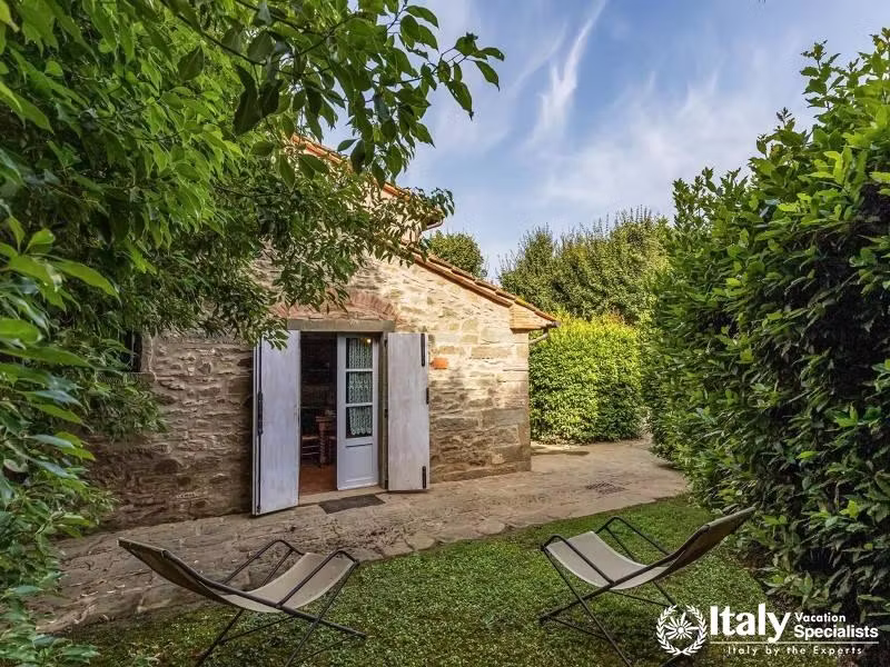 Garden Entrance: Charming garden entrance to the villa.