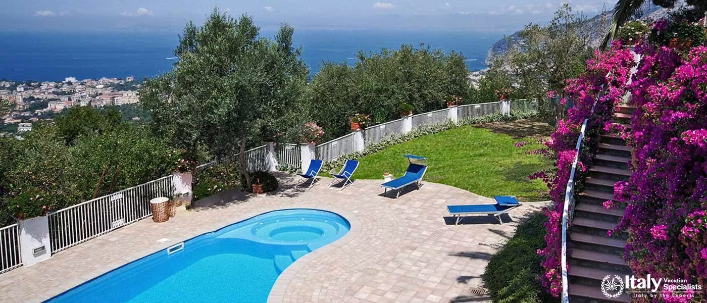 Swimming pool in Villa Mio